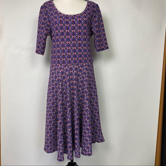 LuLaRoe Dresses & Skirts - LuLaRoe Nicole dress size XL.